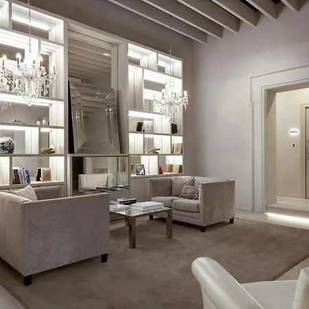 Отель Terrace Pantheon Relais 4*
