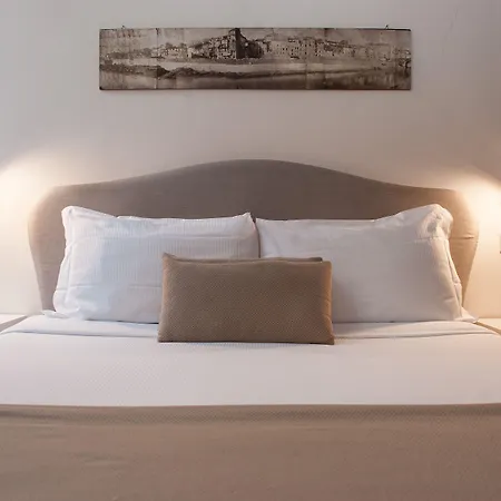 Terrace Pantheon Relais 4*