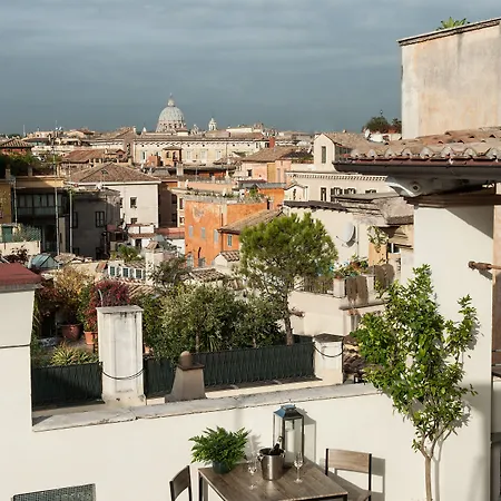 Terrace Pantheon Relais Rome