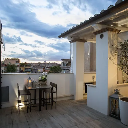 Terrace Pantheon Relais