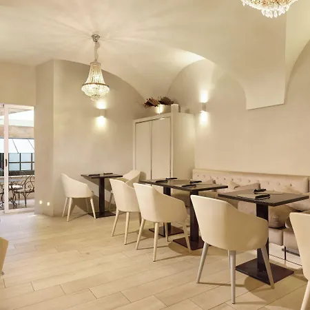 Terrace Pantheon Relais Hotel 4*