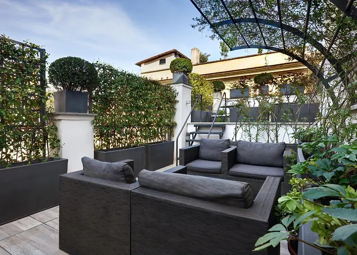 Terrace Pantheon Relais