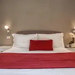 Terrace Pantheon Relais Hotel 4*