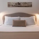 Terrace Pantheon Relais 4*