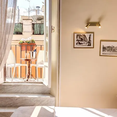 Terrace Pantheon Relais Roma