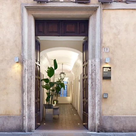 Terrace Pantheon Relais מלון