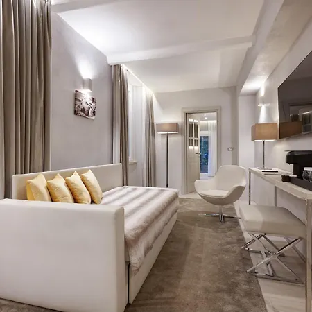 Terrace Pantheon Relais מלון 4*