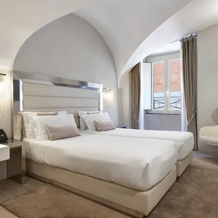 Terrace Pantheon Relais מלון