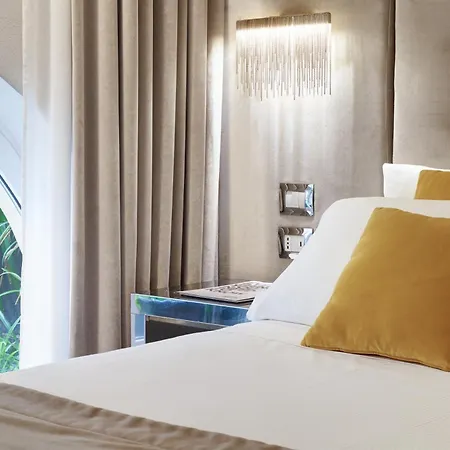 מלון Terrace Pantheon Relais 4*