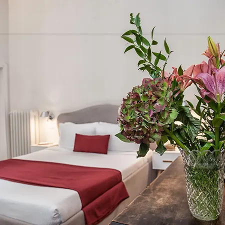 Terrace Pantheon Relais