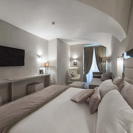 Terrace Pantheon Relais מלון