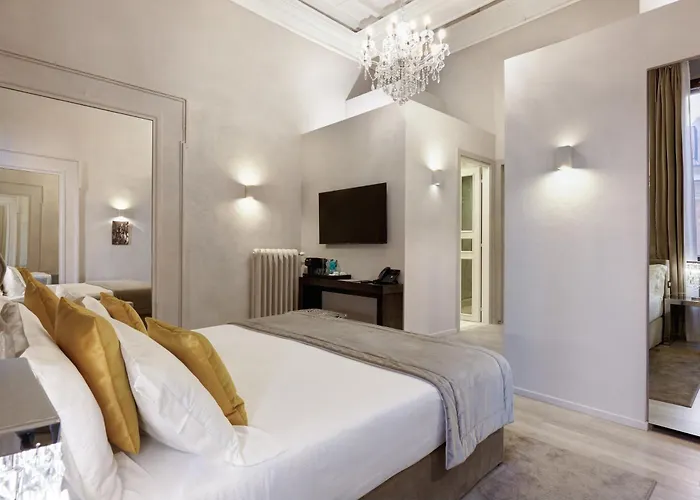 Terrace Pantheon Relais מלון 4*