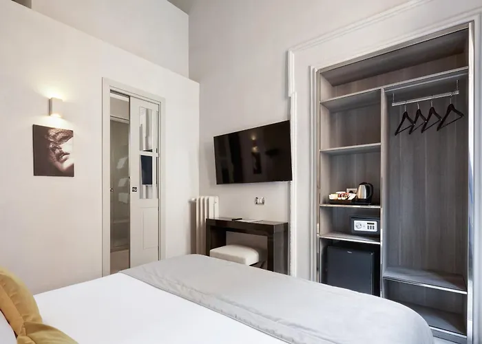 Terrace Pantheon Relais מלון 4*